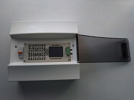 Шкаф управления бытовой котельной, собранный на базе контроллера УКонт-25 и не требующий промежуточных электромагнитных реле